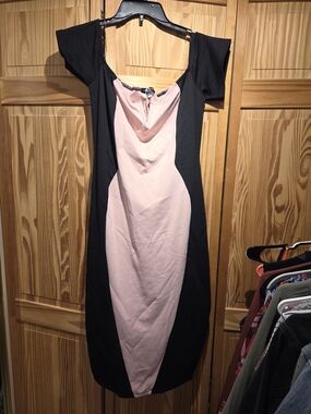 Black & Blush Pink Colorblock Sheath Dress Off The Shoulder